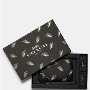 Boxed Corner Zip Wristlet With Party Owl Print